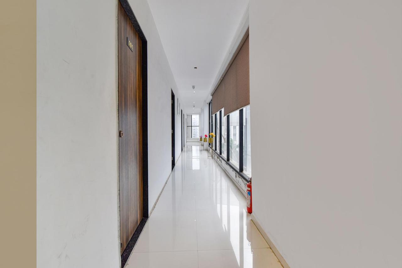 Fabhotel Code Surat Bagian luar foto