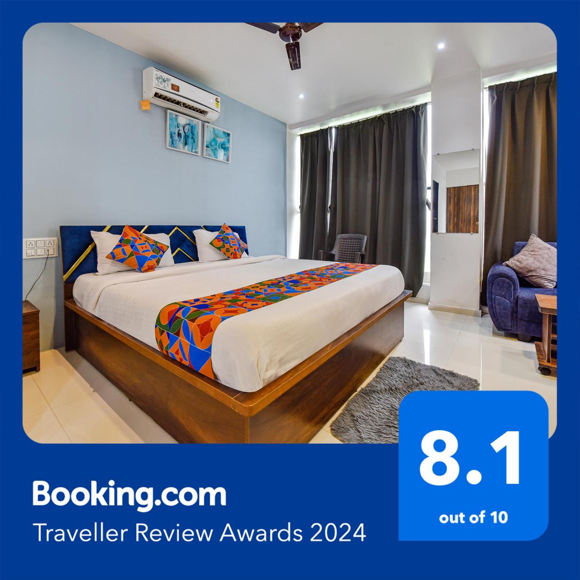 Fabhotel Code Surat Bagian luar foto